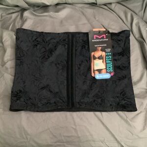 Maidenform Black Sculpting Waist Cincher